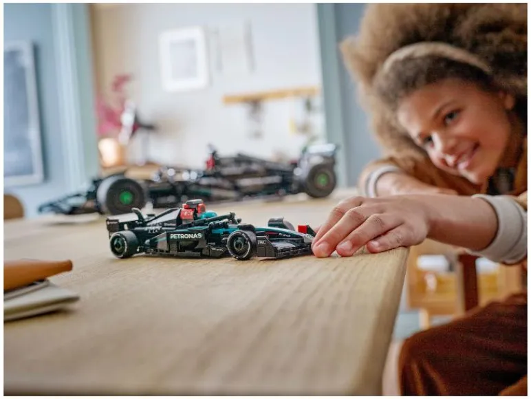 Mercedes-AMG F1® W15 racewagen 77244<LEGO® Speed Champions