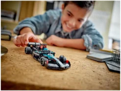 Mercedes-AMG F1® W15 racewagen 77244<LEGO® Speed Champions