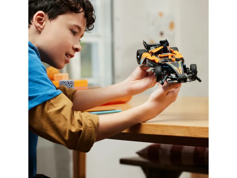 NEOM McLaren Formula E racewagen 42169<LEGO® Technic Online